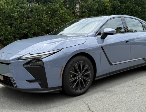 EV Or Hybrid, The 2026 Lexus ES Picks Comfort Over Driving Fun