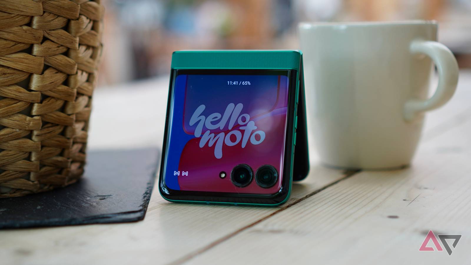 Your Motorola phone might be secretly monetizing your Amazon clicks