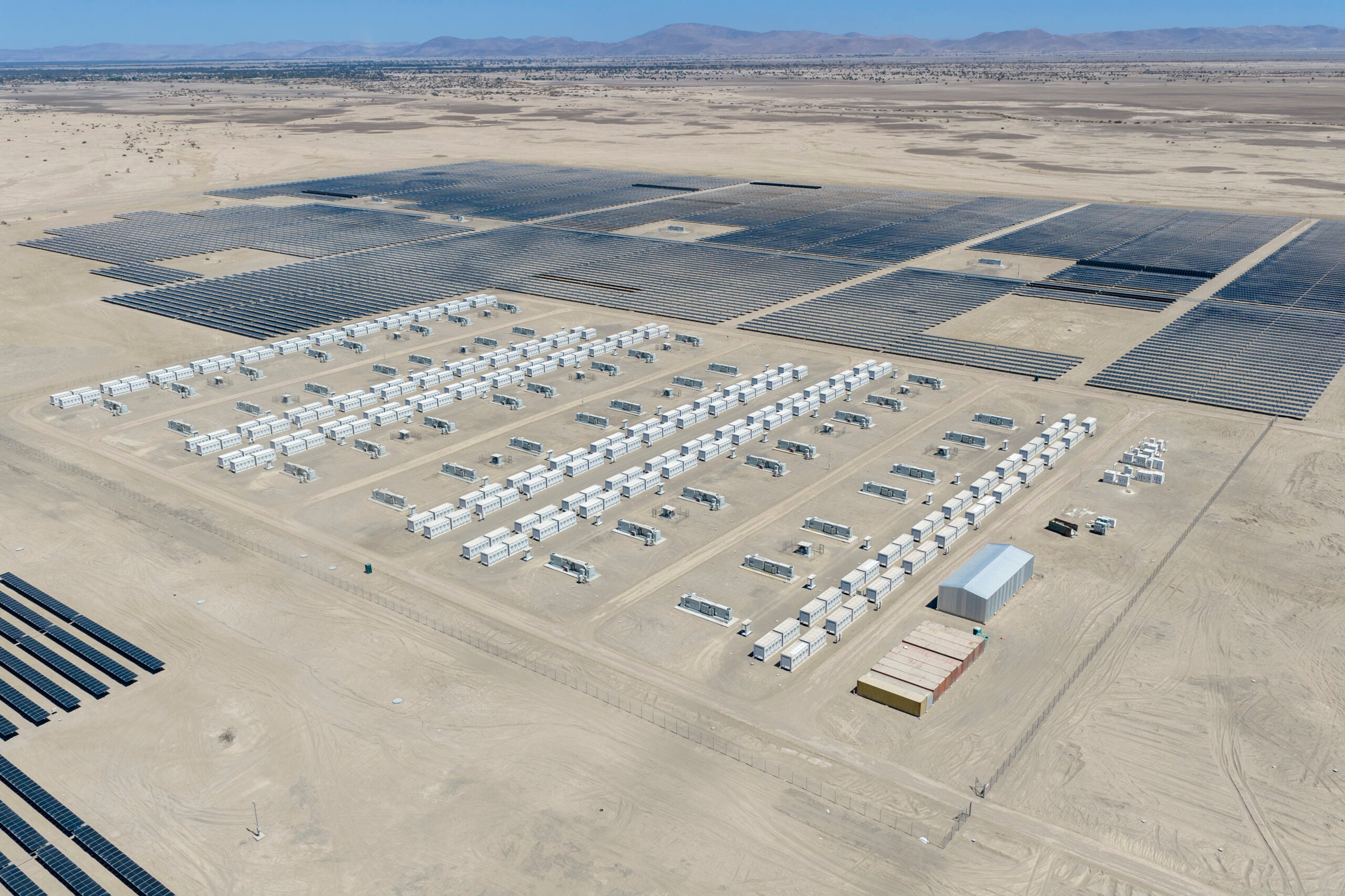 CoutourGlobal Brings Major Solar-Plus-Storage Project Online in Chile
