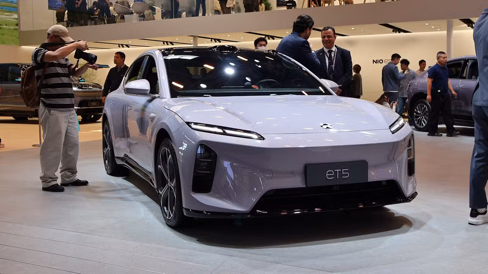Nio’s William Li warns of China auto sales drop while backing own growth Nio’s William Li warns of China auto sales drop while backing own growth