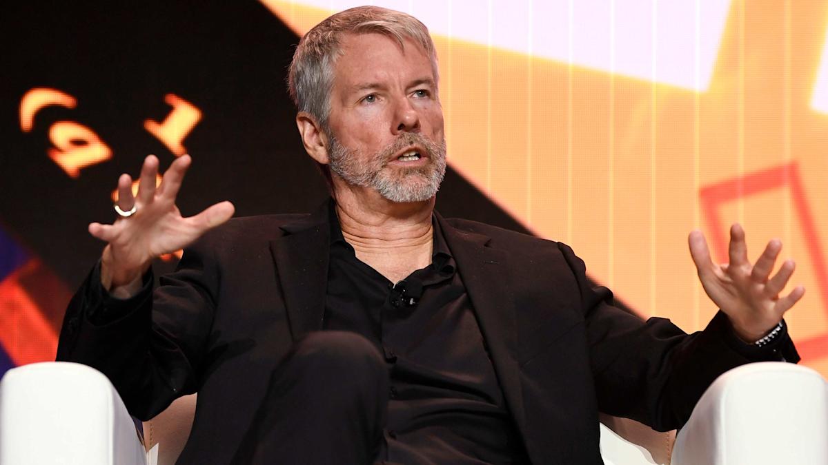 Michael Saylor is now blaming AI for bitcoin’s price crash