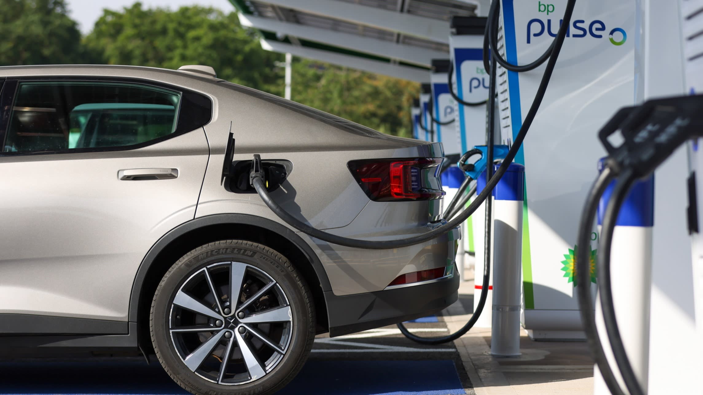 Keir Starmer poised to weaken electric vehicle targets