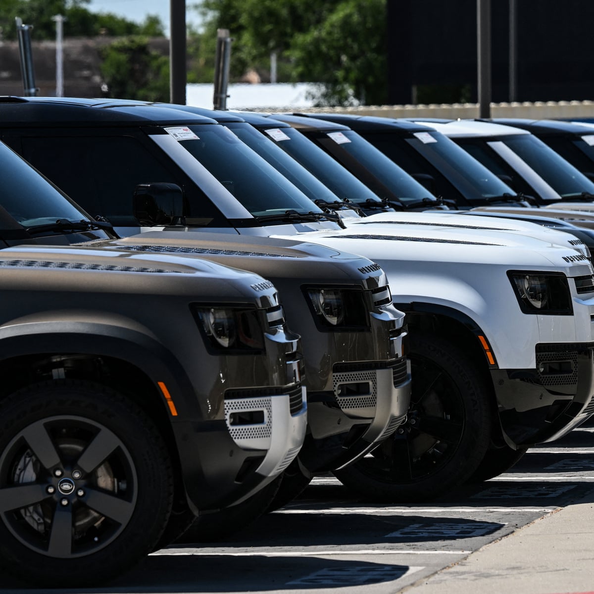 Jaguar Land Rover reverses plans for an EV-only factory
