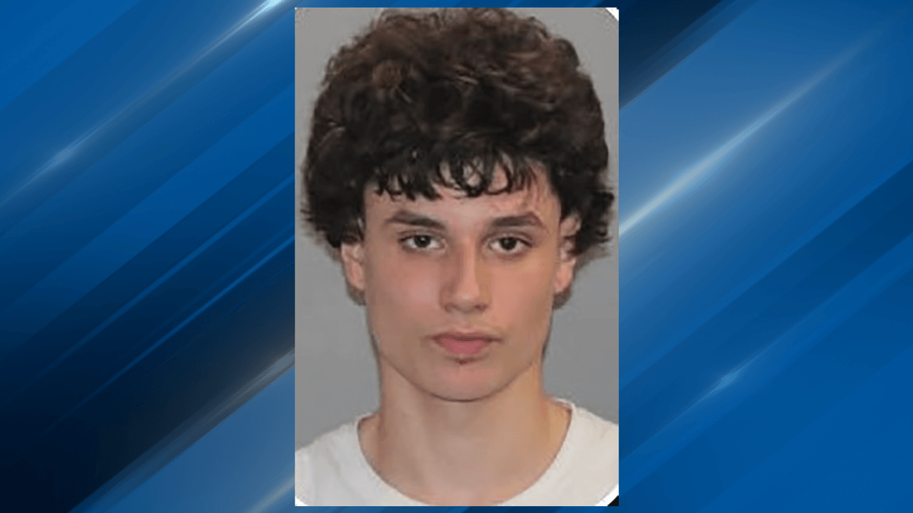 Fall River man, 18, faces gun possession, drug charges Fall River man, 18, faces gun possession, drug charges