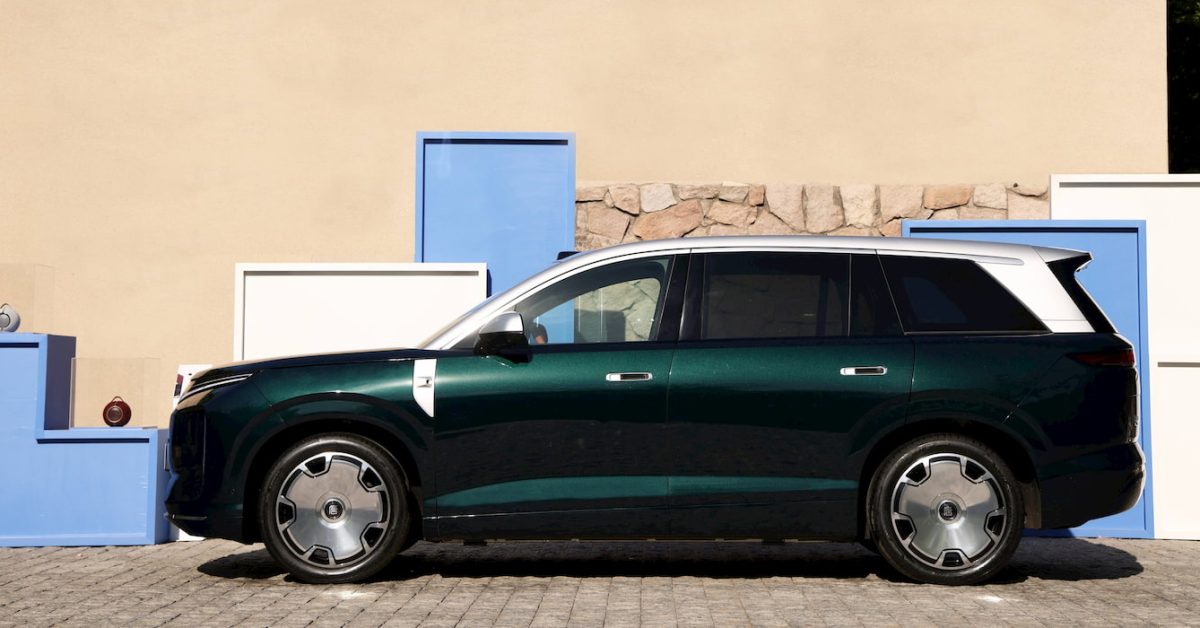 BYD’s new magnetic EV device lets you control your car on the go BYD’s new magnetic EV device lets you control your car on the go