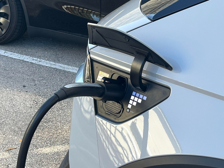8 New Fast EV Chargers Installed In Kentucky