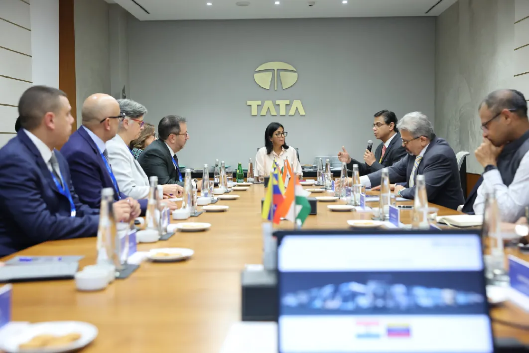 Acting President of Venezuela Meets Indian Industrial and Automobile Sector Representative
