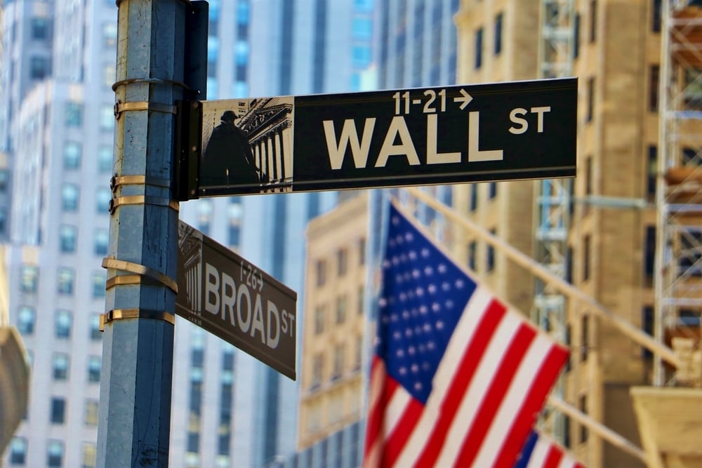 Stock Market Today: S&P 500 Futures Fall, Dow Gains As House Challenges Trump’s Military A
