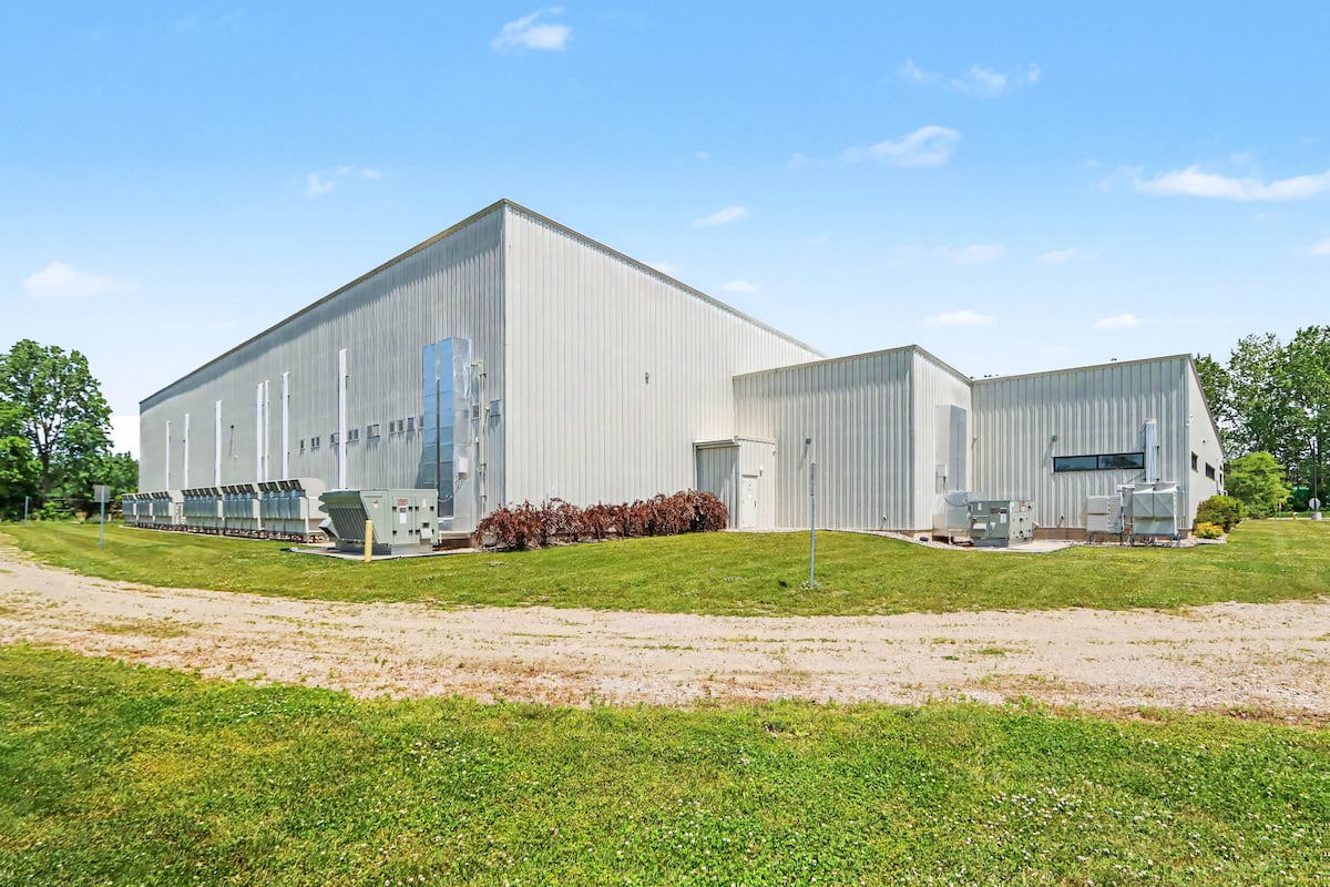 Michigan weed grower seeks data center buyer as cannabis market collapses Michigan weed grower seeks data center buyer as cannabis market collapses