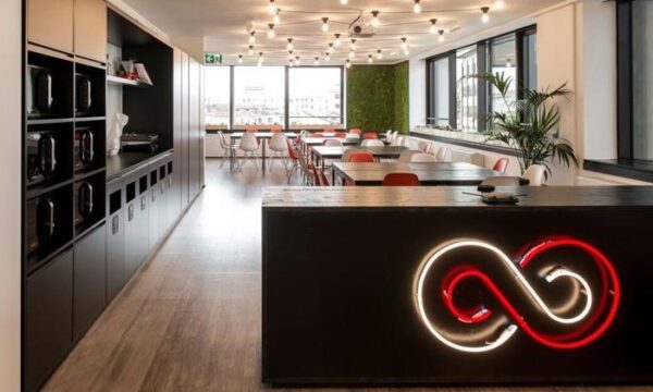 Italy’s angels & incubators and venture capital weekly roundup. News from Bending Spoons, Italy’s angels & incubators and venture capital weekly roundup. News from Bending Spoons,