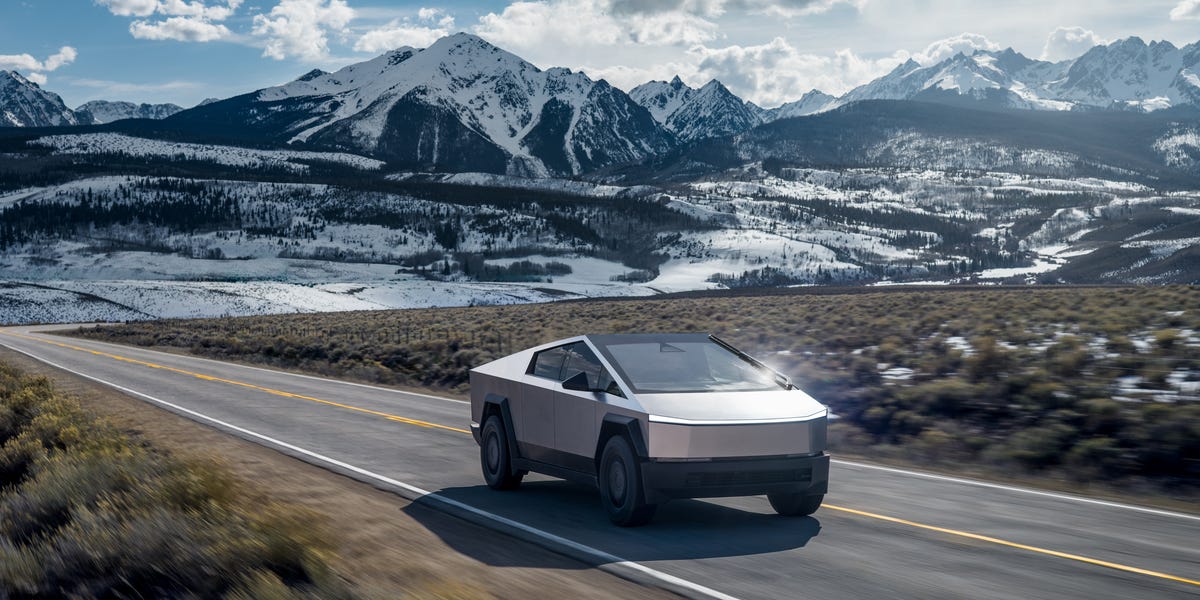 Cybertruck Deposit Holders Complain After Tesla Curbs FSD Transfers for Base Trucks Cybertruck Deposit Holders Complain After Tesla Curbs FSD Transfers for Base Trucks