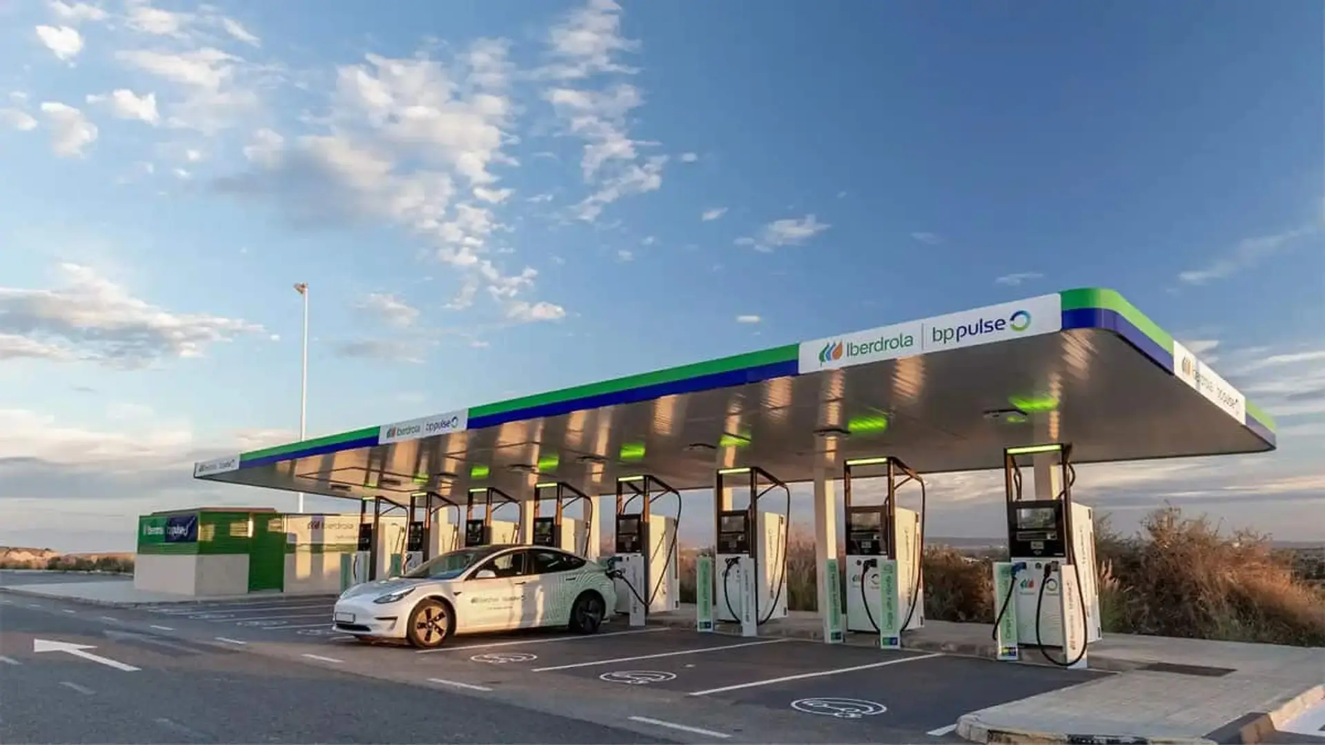 Recharging eMobility and renewables: Which energy companies are leading the race to capture new electricity demand in Spain? Recharging eMobility and renewables: Which energy companies are leading the race to capture new electricity demand in Spain?